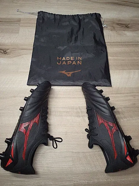 Mizuno Morelia Neo IV Beta Made in Japan FG Soccer Cleats Black Red Men's 10.5
