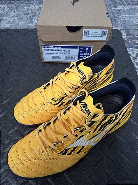 Mizuno Morelia New 3 Pro AS - Size 8 (P1GD228401) Men’s Turf soccer cleats