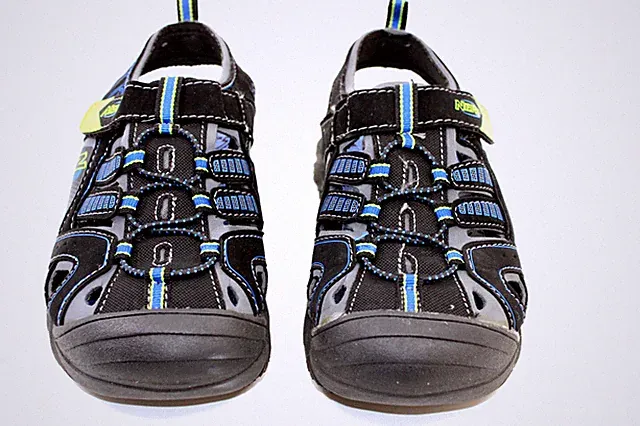 NERF Blue & Black Water Sandals Sports Hoop &Loop SZ 2M Adjustable Strap Boys