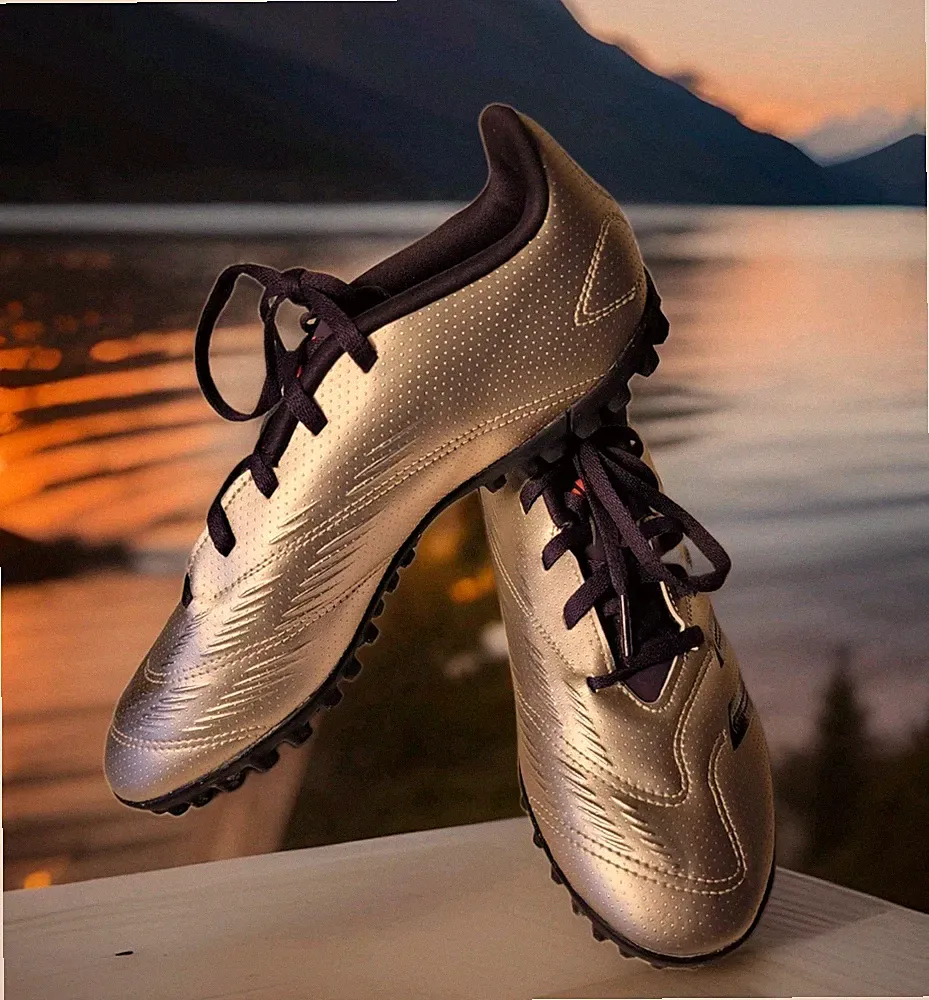 NEW Adidas 6 1/2 Predator Club TF Turf Soccer Cleats Silver/Black