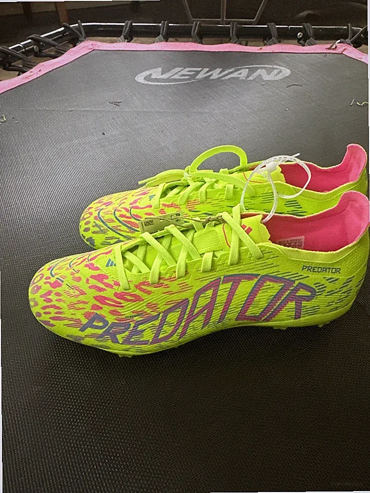 NEW Adidas Men Predator 24 League FG MG Soccer Cleats Neon Green JH6471 size 7-9
