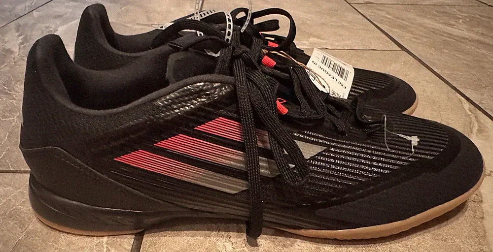 New Adidas Mens Size 9.5 Shoes NEW F50 League Indoor Soccer IN Black Red IE1227