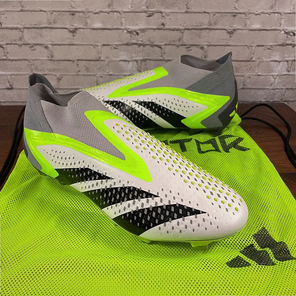 NEW Adidas Predator Accuracy+ FG Men's Soccer Cleats GZ2604 White Black SZ 7.5