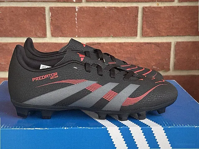 New Adidas Predator Club FG/MG GS Black Red Size 3.5Y Youth Soccer Cleats