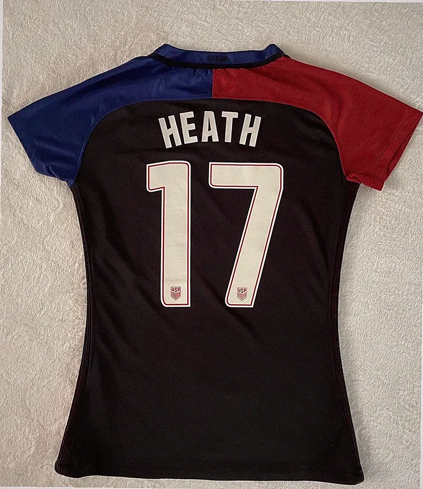 NEW Authentic Nike Team USA Heath #17 Women’s L Soccer Jersey
