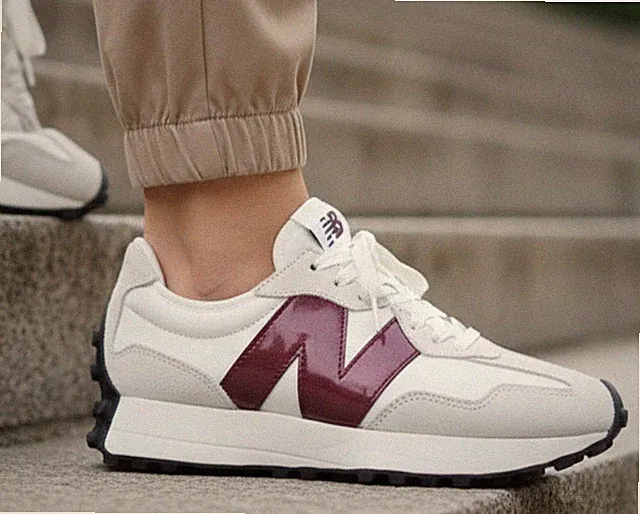New Balance 327 Casual Women's Sneakers Shoes White Burgundy Wine size 6 - 7.5