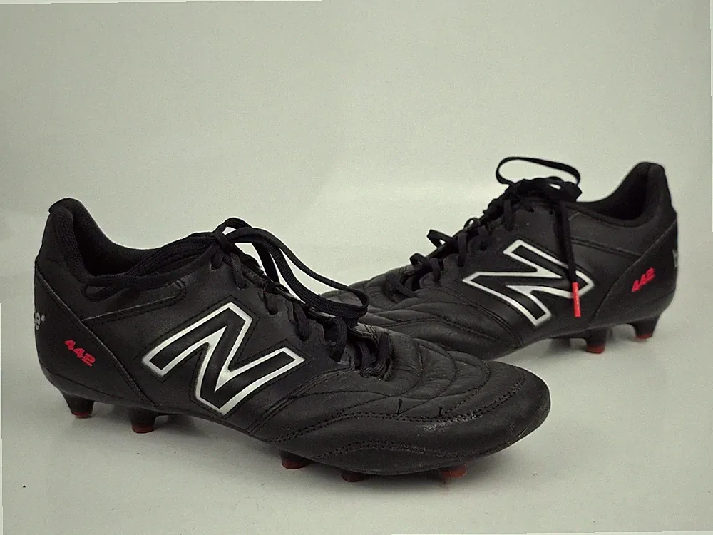 New Balance 442 Team FG V2 2E Men's Black Leather Soccer Cleats US Size 9