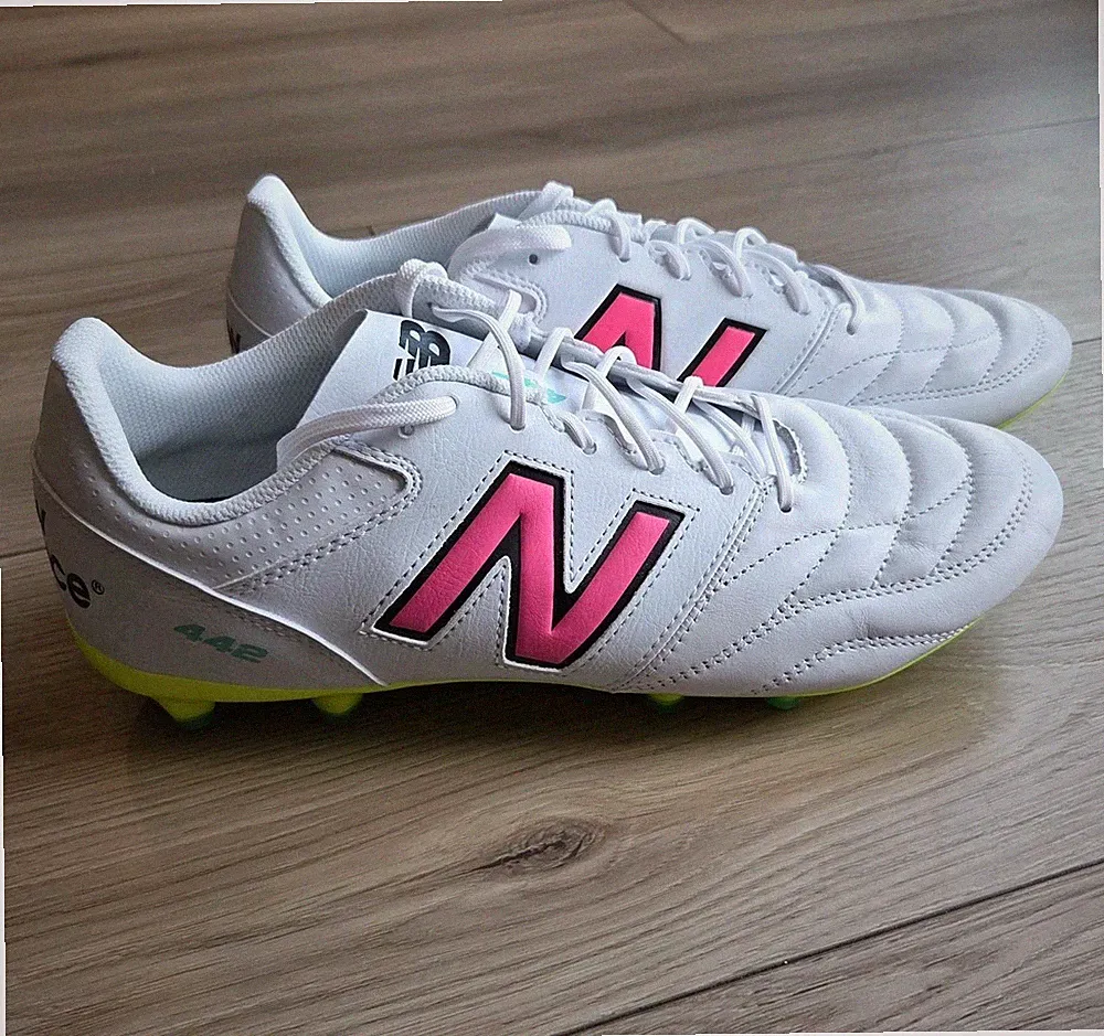 New Balance 442 V2 FG Soccer Cleats Men’s 12 Women's 13.5 White Neon Pink NWOB