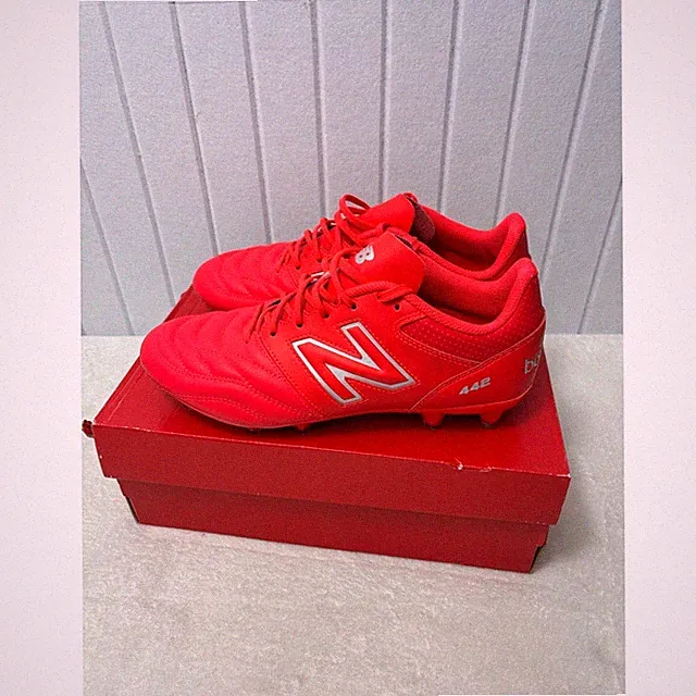 New Balance 442 V2 Team FG soccer shoes Cleats Men 9/ Women 10.5