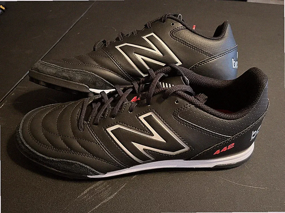 New Balance 442 V2 Team TF Turf Soccer Cleats Black MS42TBK2 Mens Size 10.5D