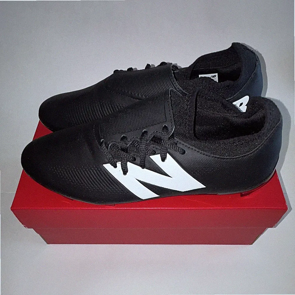 New Balance Furon Dispatch FG V7+ Soccer Cleats Mens 8.5 D Black White SF3FB75