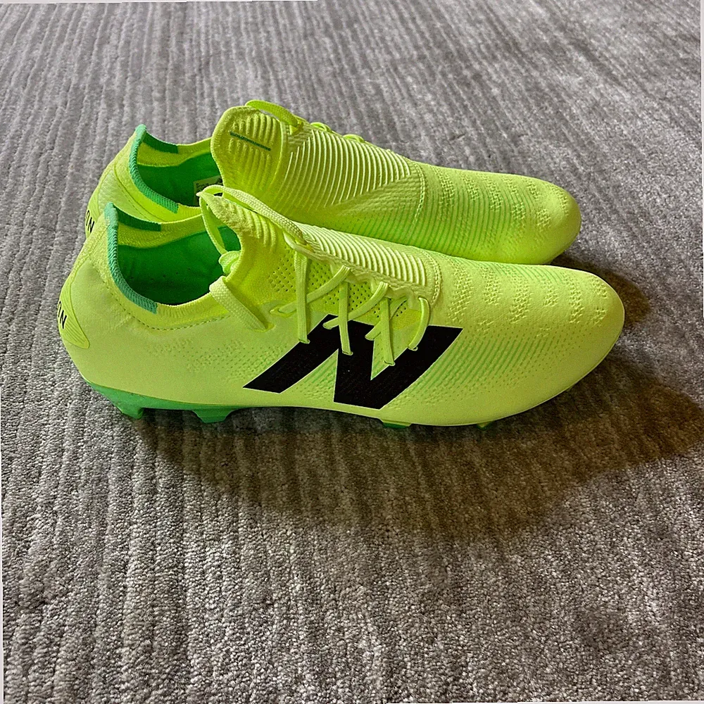 New Balance Furon Pro V7+ FG Soccer Cleats Mens 11 SF1FL75 Neon Green Hypoknit