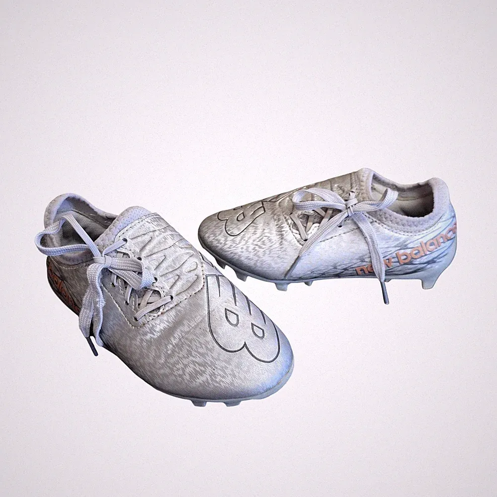 New Balance Furon Shoes Kids Size 1.5W Silver Soccer Cleats Firm Ground Lace Up
