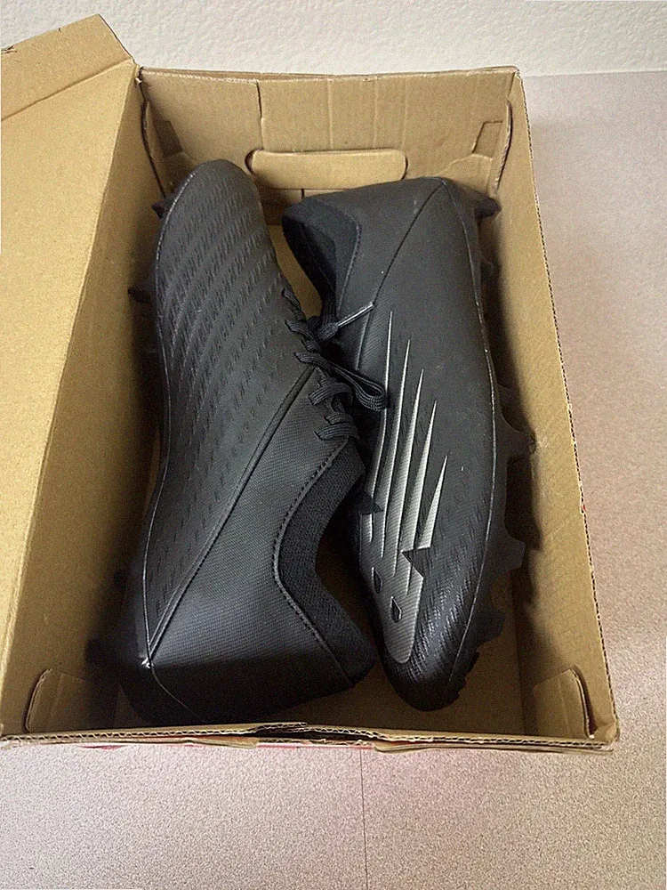 New Balance Furon Soccer Shoes, Size 10, Wide 2E