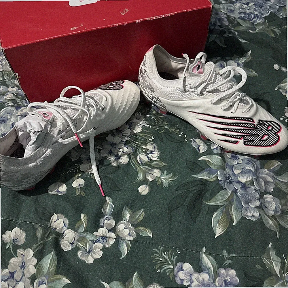 New Balance Furon V6+ FG Men’s US 8 Soccer Cleats Slightly Used White