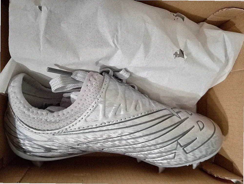New Balance Furon v7 Dispatch Junior 12.5 wide silver firm ground soccer cleats