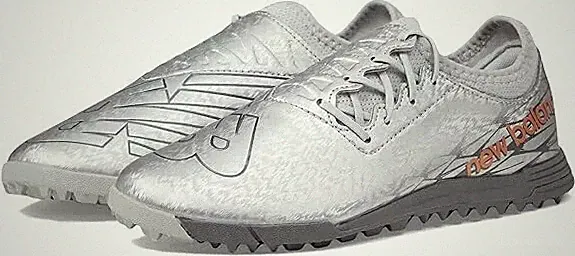 NEW BALANCE Furon v7 Dispatch TF Soccer Shoe Youth US Size 6