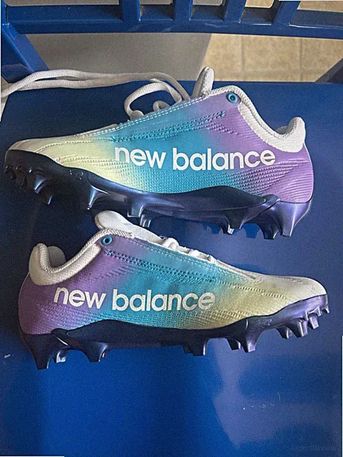 New Balance Gradient Lace-Up Low Top Soccer Cleats White/Blue/Purple