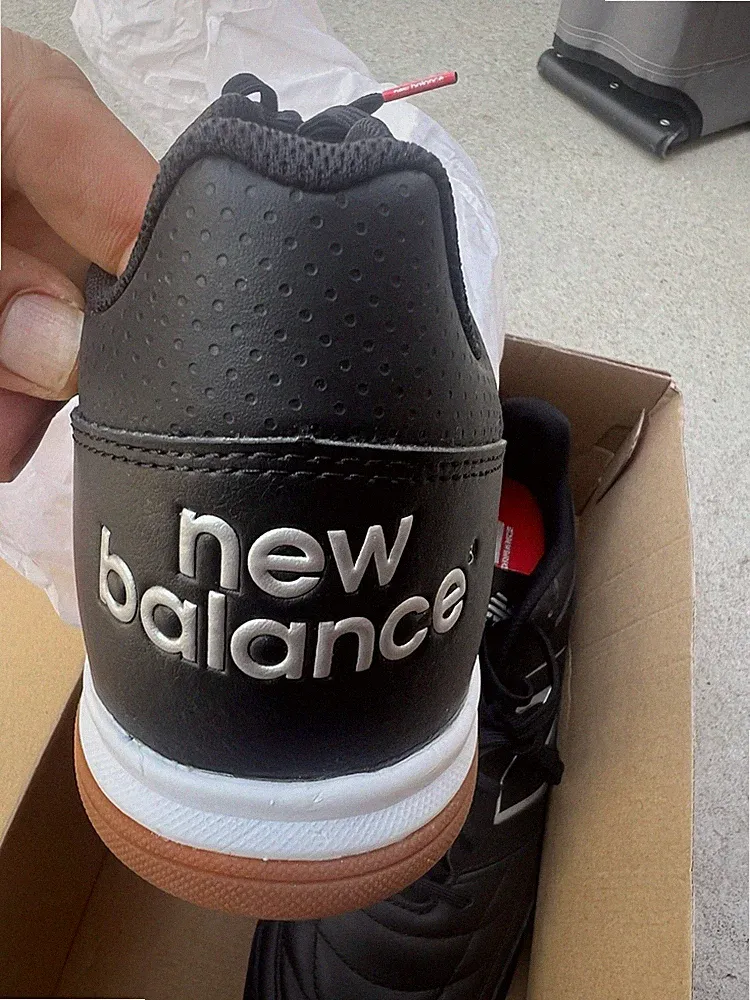 New Balance Indoor Cleats 13 Men Soccer Shoes Black
