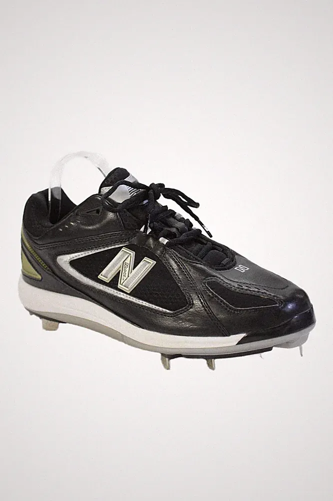 New Balance Mens Leather Lace Up Soccer Cleat Sneakers Black Size 10 Wide