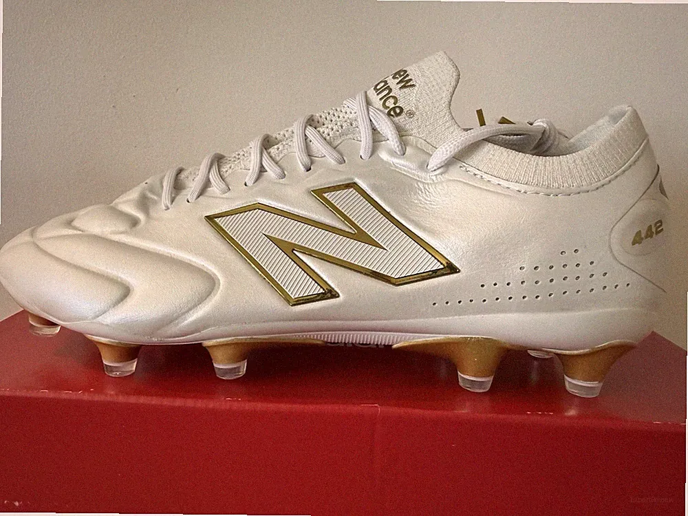 New Balance Soccer Cleats 442 Elite Knit FG V3 1st Edition Size M7.5 W9 2E Wide