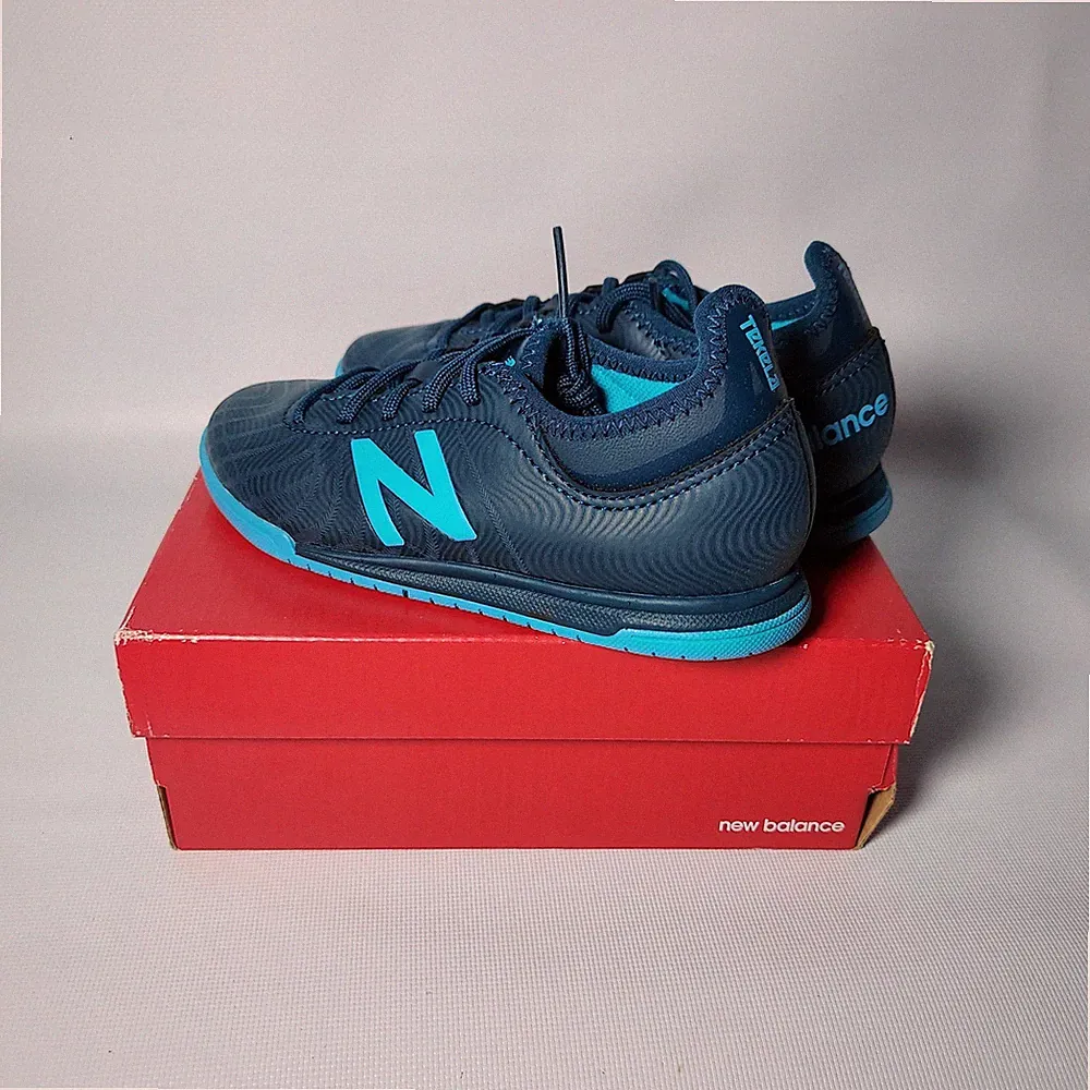 New Balance Soccer Cleats Kid 11.5 Blue Tekela v3 Magique Indoor JST3IBG3 Cleats