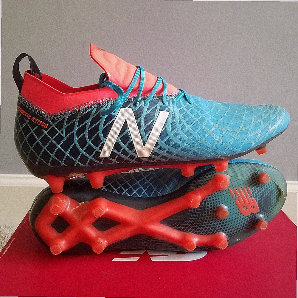 New Balance Tekela 1.0 Pro Size 10 US Blue Soccer Cleats Boots Great Condition