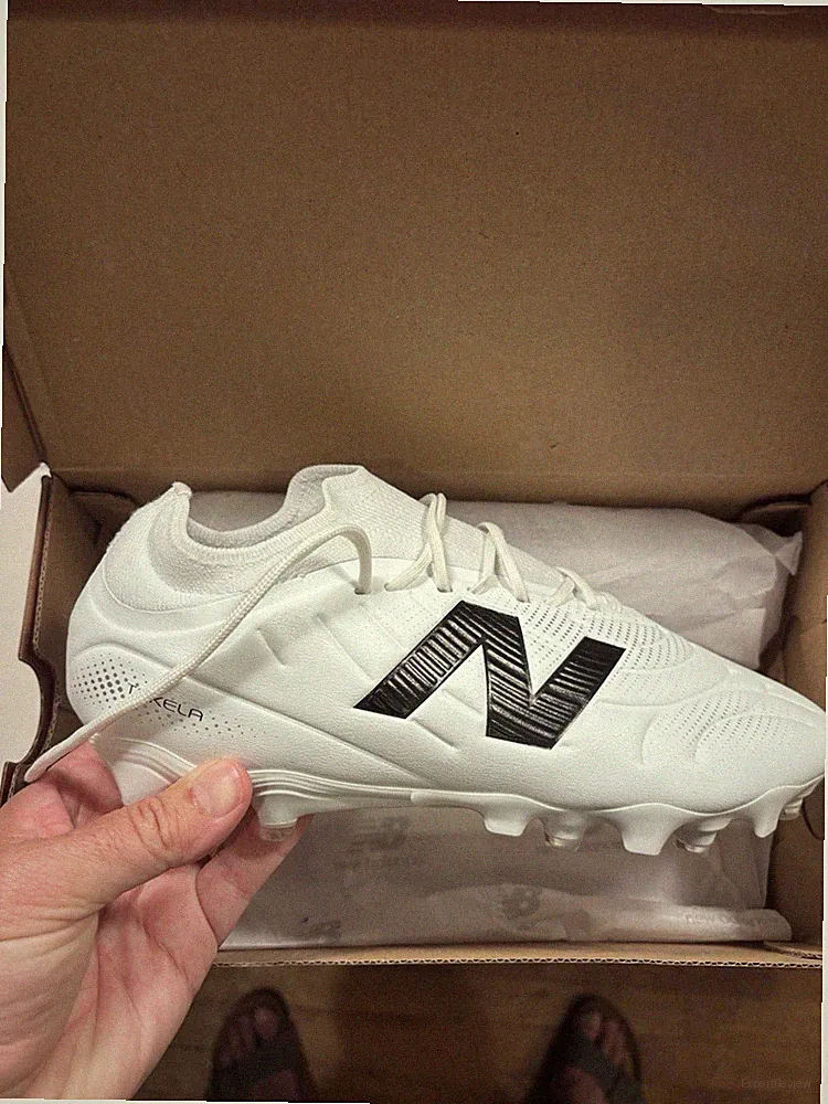 New Balance Tekela Team Low Laced FG V5 Cleats White US 9.5 (Women’s) Extra Wide