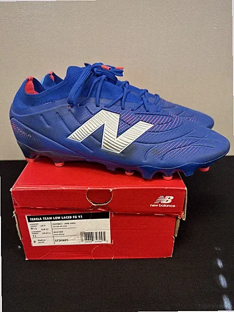 New Balance TEKELA TEAM LOW LACED FG V5 Football Cleats Unisex Size 9.5