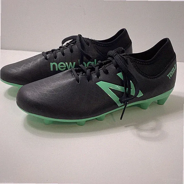 New Balance Tekela V1 JSTTFBN1 Soccer Cleats Big Boy's Size 4 Black Green