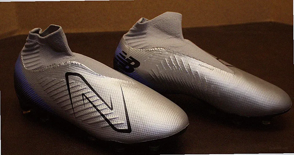 New Balance Tekela V4 Magia FG Soccer Cleats Silver ST2FSB4 US 7