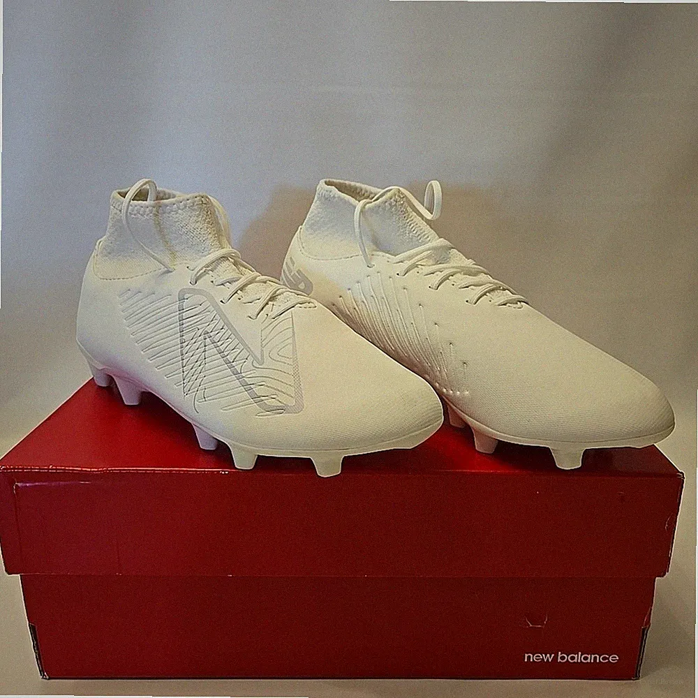 New Balance Tekela V4 Magique Soccer Cleats White Mens 7 Womens 8.5 Football