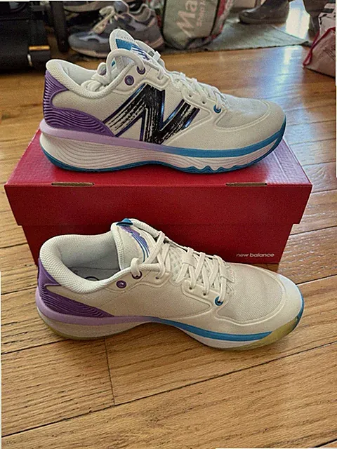 New Balance US 8 Men's White Blue Purple Basketball NB HESI Low BBHSLW1 NIB