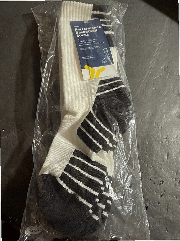New Boys Old Navy Performance Basketball Socks 3 pairs WHITE BLACK Soccer Crew