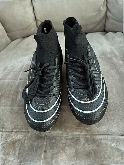 New CBuster Kids Soccer Cleats US 2Y EU 33