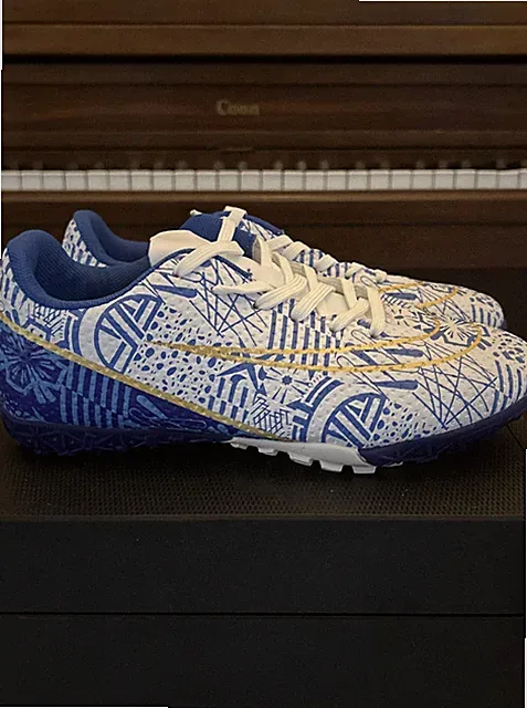 New CBuster Kids Soccer Cleats US 5Y EU 37
