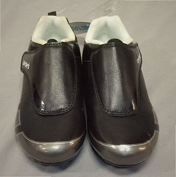 NEW DESIGNER CARTER'S ATHLETIC BLACK/WHITE/SILVER SOCCER CLEATS SIZE 13 YOUTH