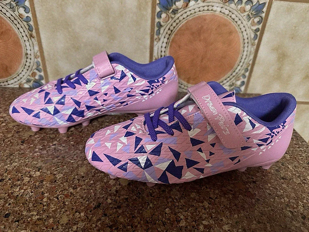 NEW DREAM PAIRS Youth Girls Soccer Cleats Football Shoes Sz 6 Purple Pink