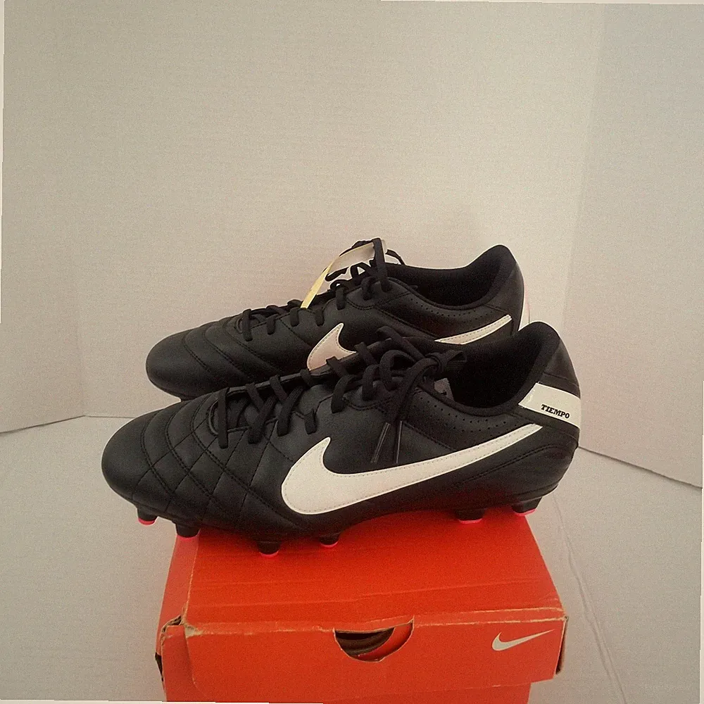 New in box, Women Nike Tiempo Natural IV FG Soccer Cleats. Size 13. (454119 016)
