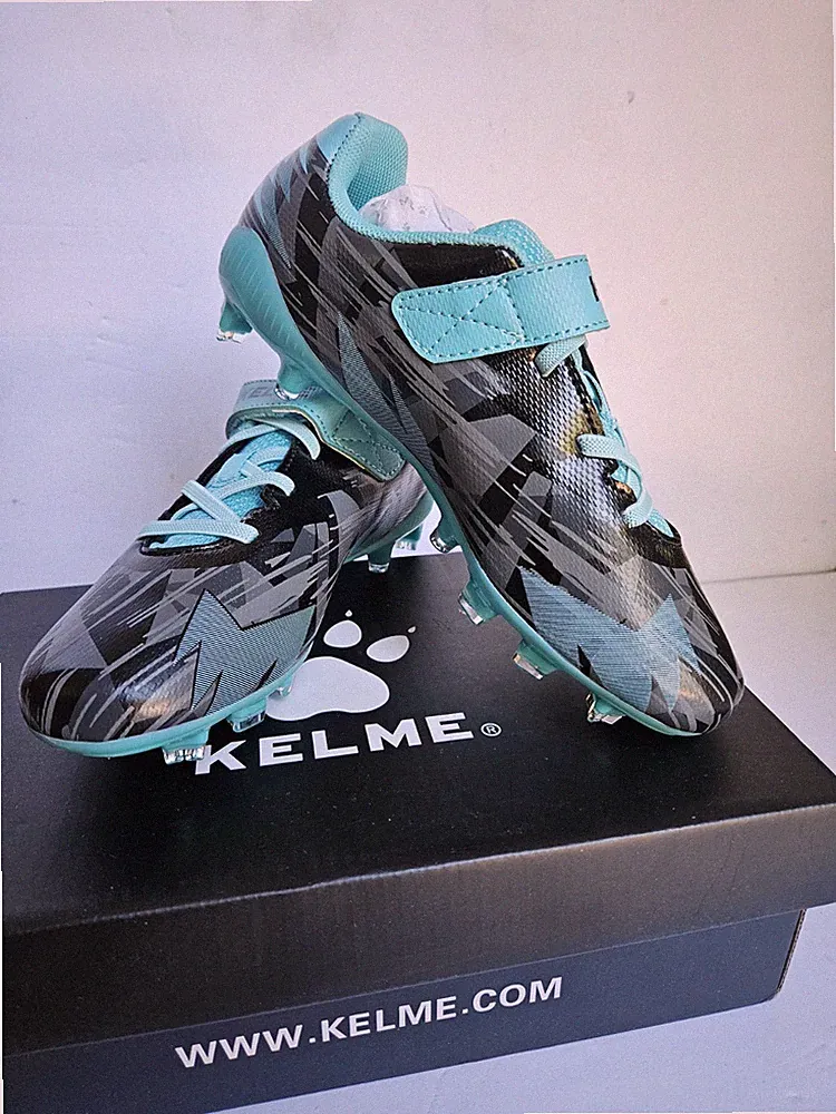 NEW Kelme Kids Soccer Cleats Big Kids Size 4 Black Blue Youth Shoes