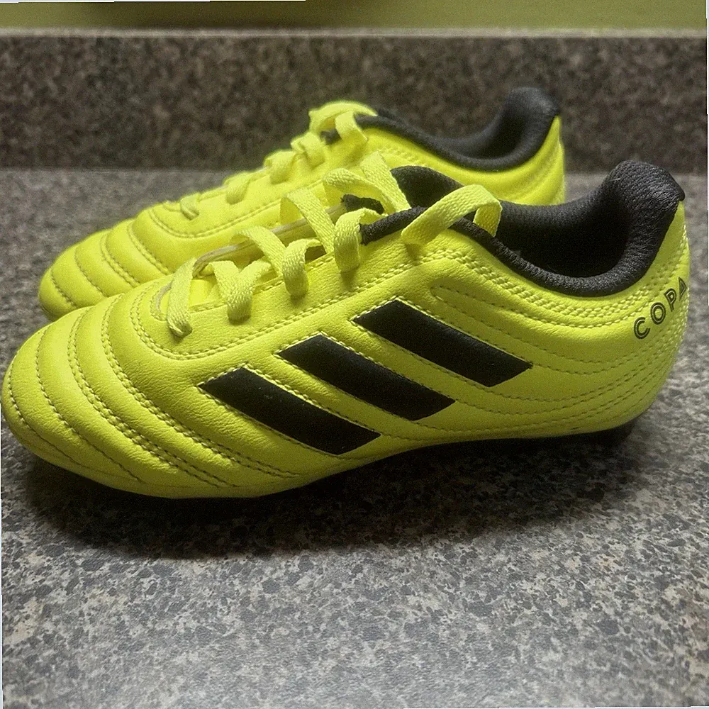 NEW! Kids Solar Yellow Adidas Copa Soccer Cleats Size 12.5 US