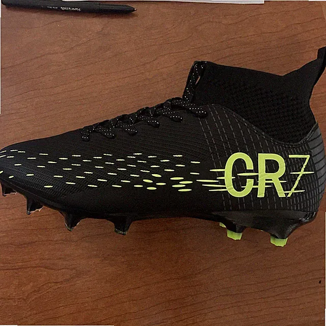New Men Soccer Shoes High-top Cleats Sneakers Football Boots Grass High-q 9.5