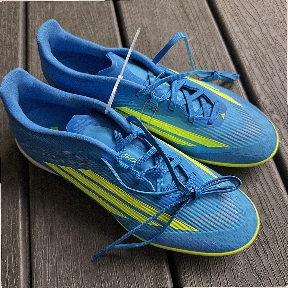 New! Mens ADIDAS F50 LEAGUE INDOOR SOCCER SHOES LUCID RAY BLUE/SOLAR YELLOW 9.5