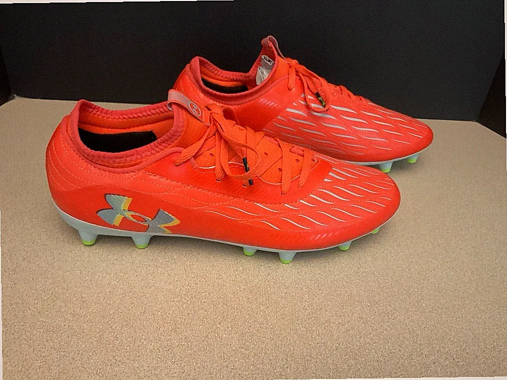 New! Mens Under Armour UA Magnetico Select 4 FG Orange Soccer Cleats. Size 8.