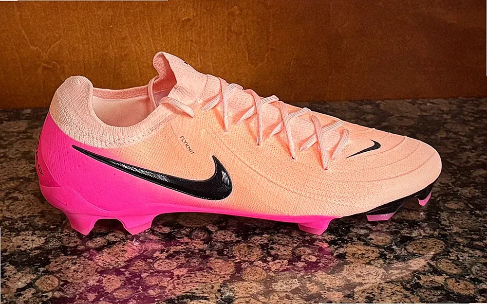 New! Mens US 13 NIKE PHANTOM GX 2 PRO FG LOW-TOP SOCCER CLEATS CRIMSON TINT/PINK