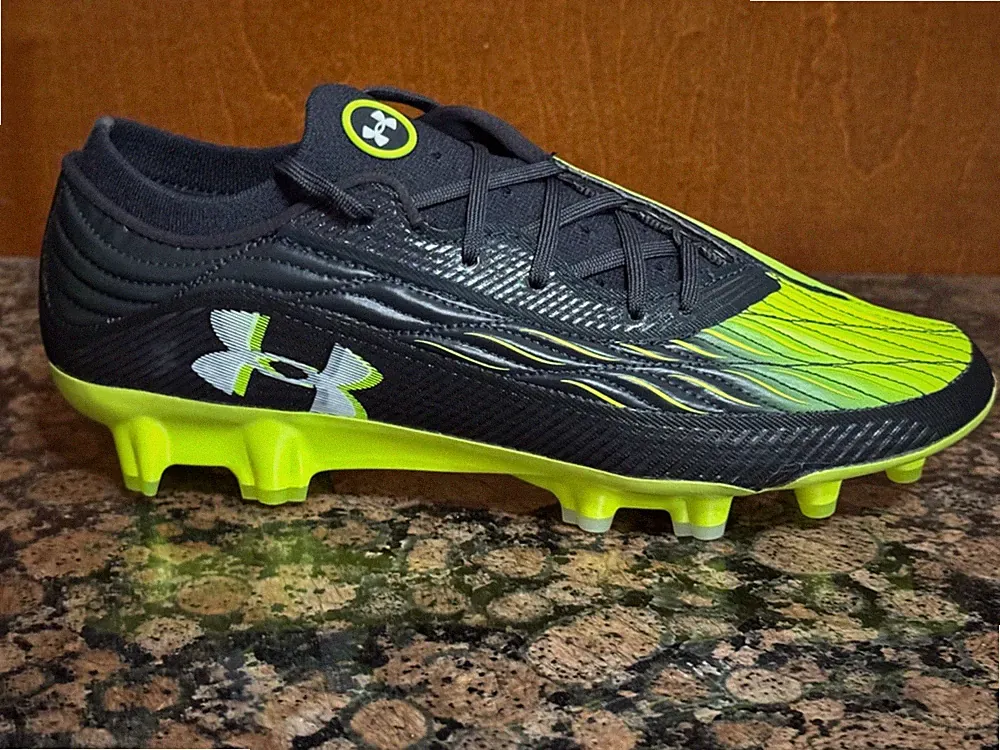 New! Mens US 6.5 UNDER ARMOUR UA MAGNETICO ELITE 4 FG SOCCER CLEATS BLACK/GREEN