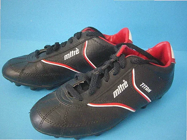 NEW MITRE TITAN ABSOLUTE PERFORMANCE TURF SOCCER FOOTBALL YOUTH SHOES 5 1/2