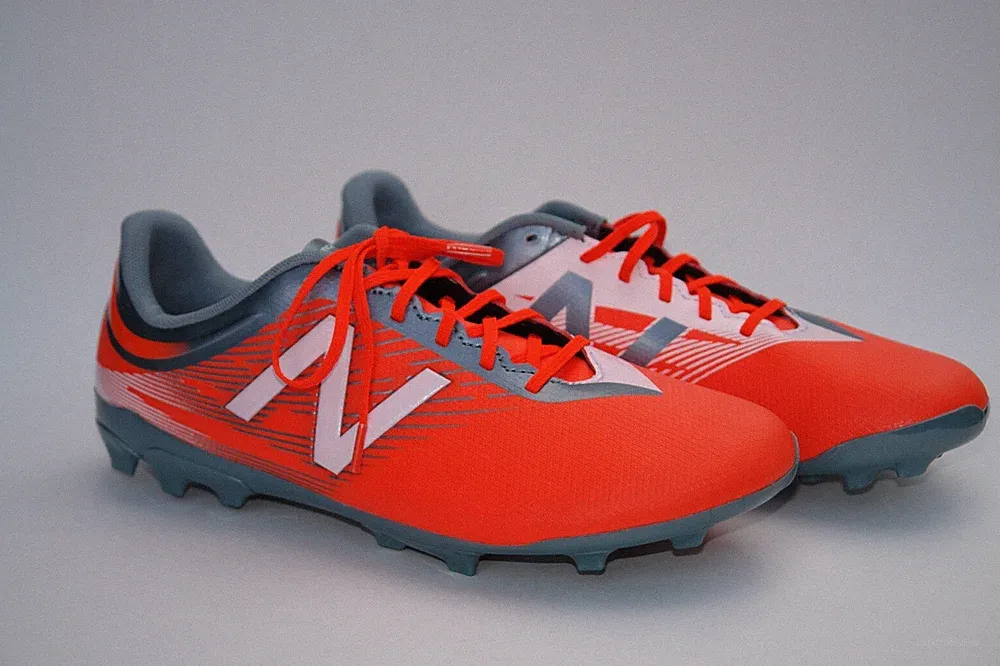 NEW New Balance Furon 2.0 Indoor Soccer Cleats Alpha Orange Size 6Y US/38.5 EUR