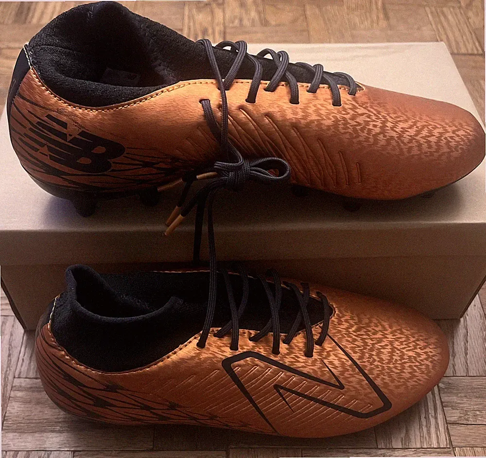 NEW New Balance Mismate L 9.5 R 9 Tekela v4 Magique FG Soccer Cleats Copper