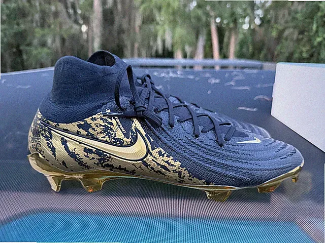 New Nike By You Phantom Luna 2 ACC Elite FG-Pro Cleats Size 13.5 W / 12 M